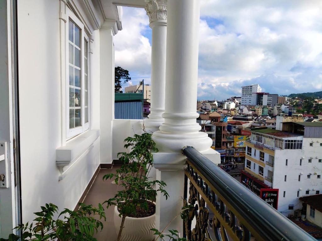New Hampton Suits-Tam Xuan Centre Hotel — 3