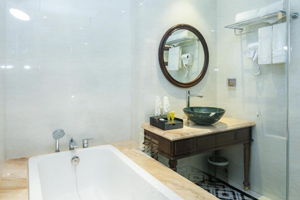 Charmhill Hotel - Tuần Châu — 3