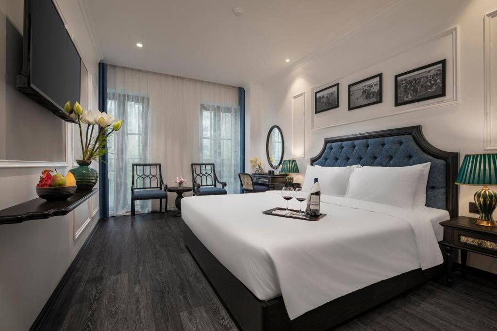 Ha Long Essence Hotel — 1