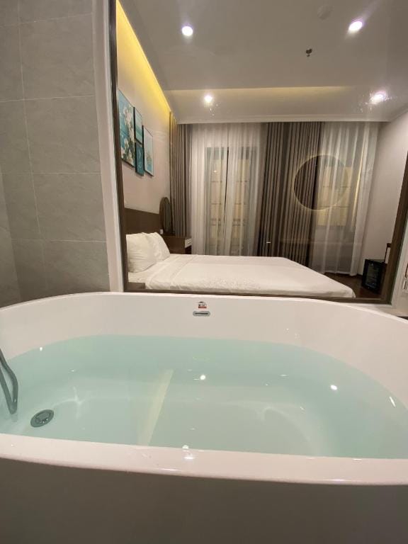 MOONLIGHT HOTEL — 3