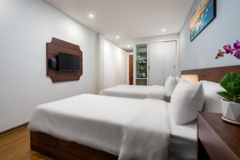 Astoria Hanoi Hotel & Travel — 5