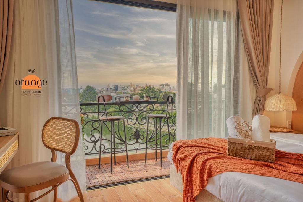 iRest Orange Tay Ho Lakeside Apartment — 1