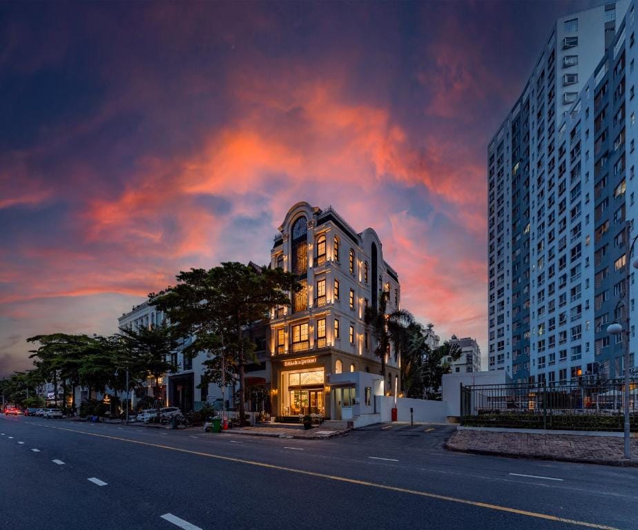Golden Sun Apartment & Hotel — 1