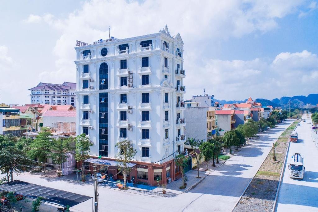 Melissa Hotel — 1