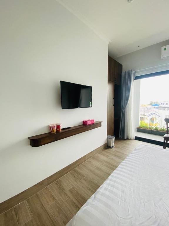 Amber Hotel — 2