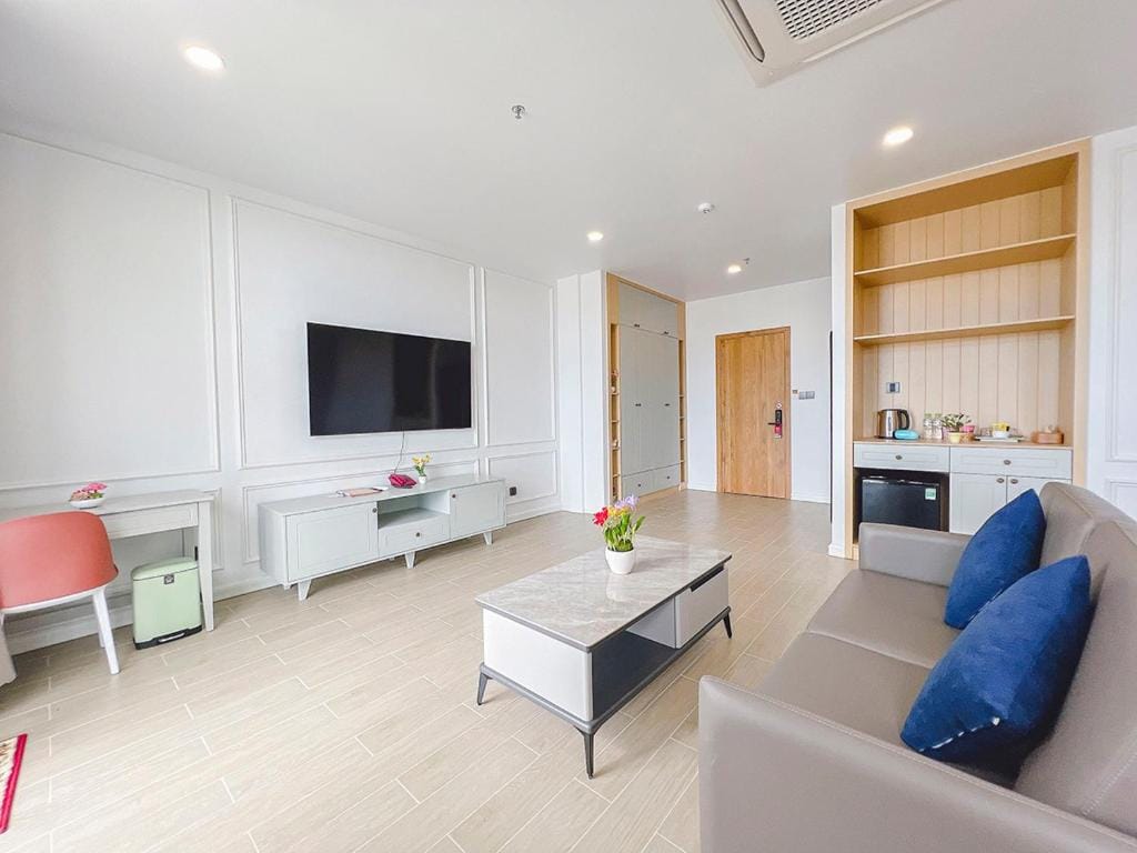 Lam's Beach Homestay — 3