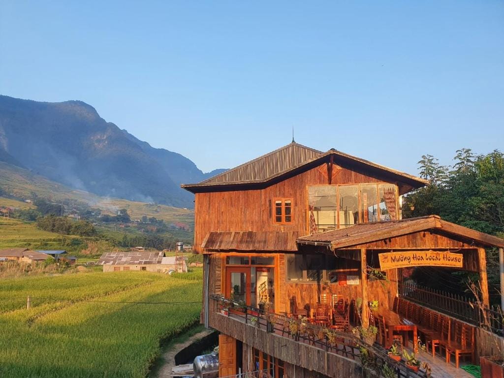 Mường Hoa Local House — 1