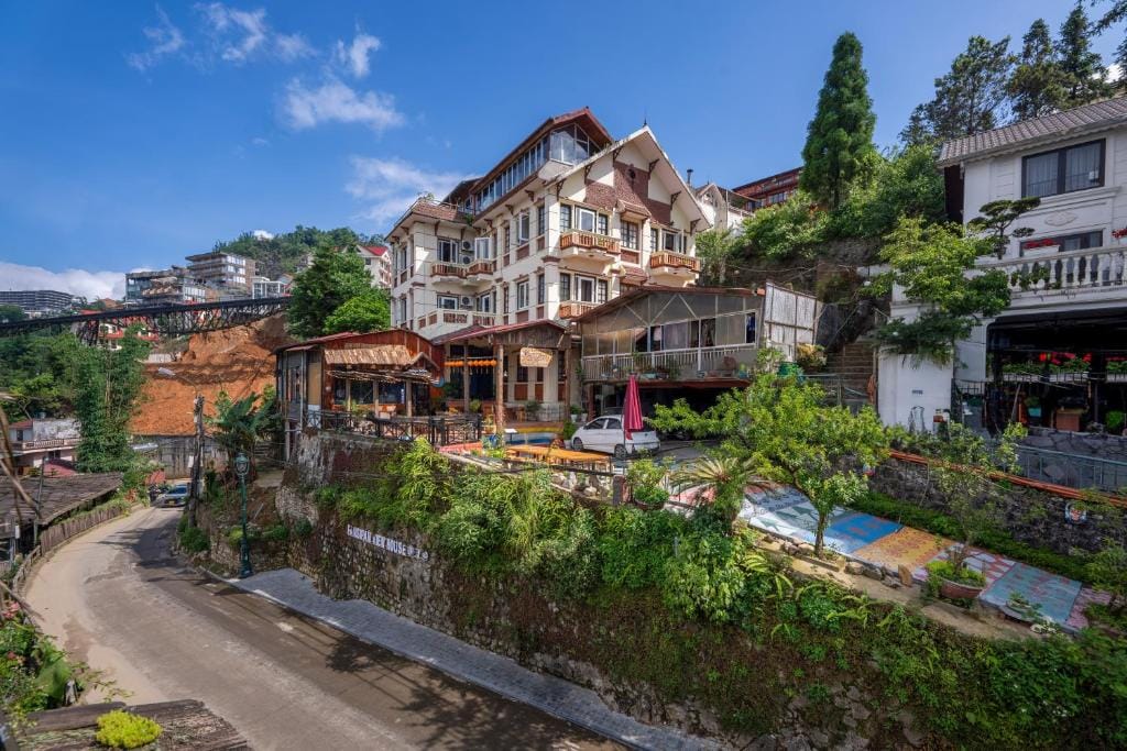 Sapa Fansipan View House — 1
